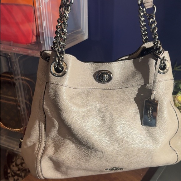 Coach Handbags - Coach Peyton Pebbled Leather Chain Tote – Light Beige (Authentic)​